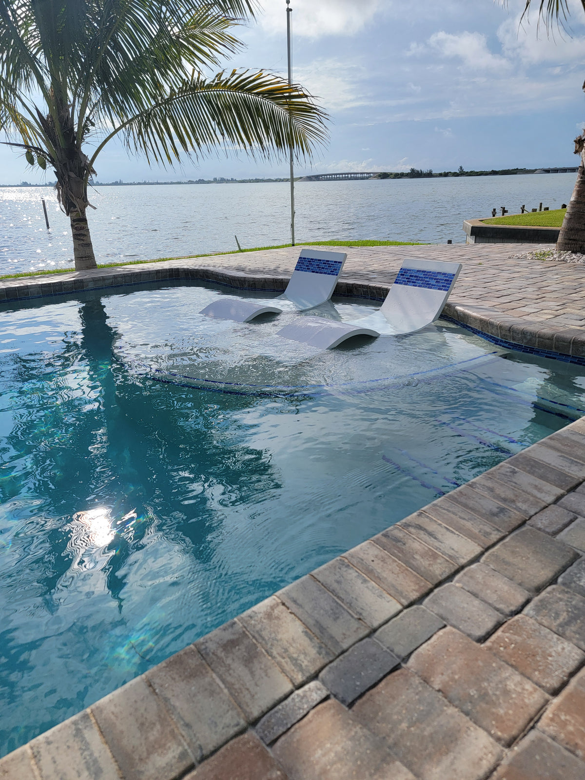 Shelf Loungers | The Perfect Luxury Swimming Pool Lounger