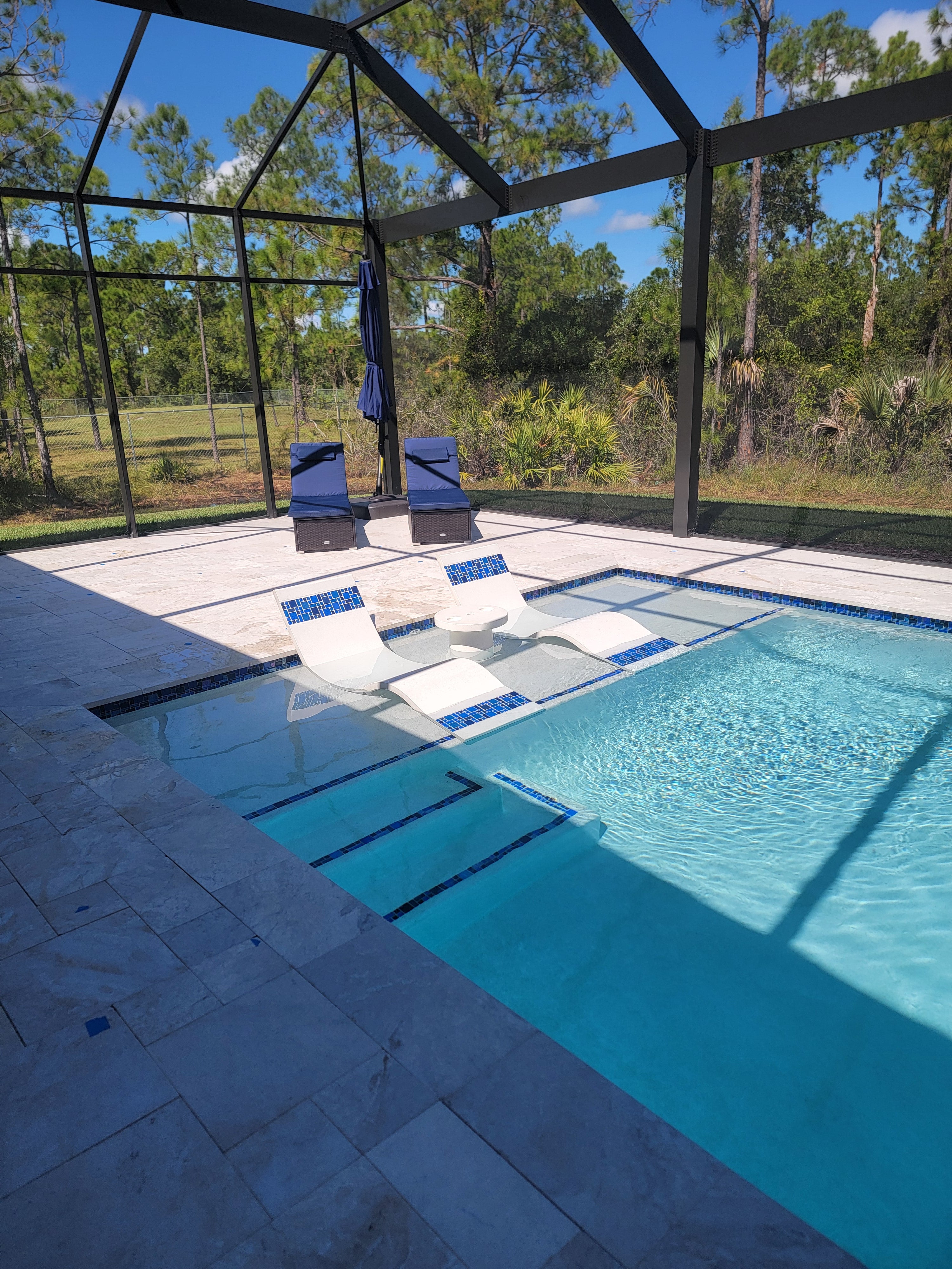Sun Shelf Lounger with Headrest and Footrest Glass Tile Inlay