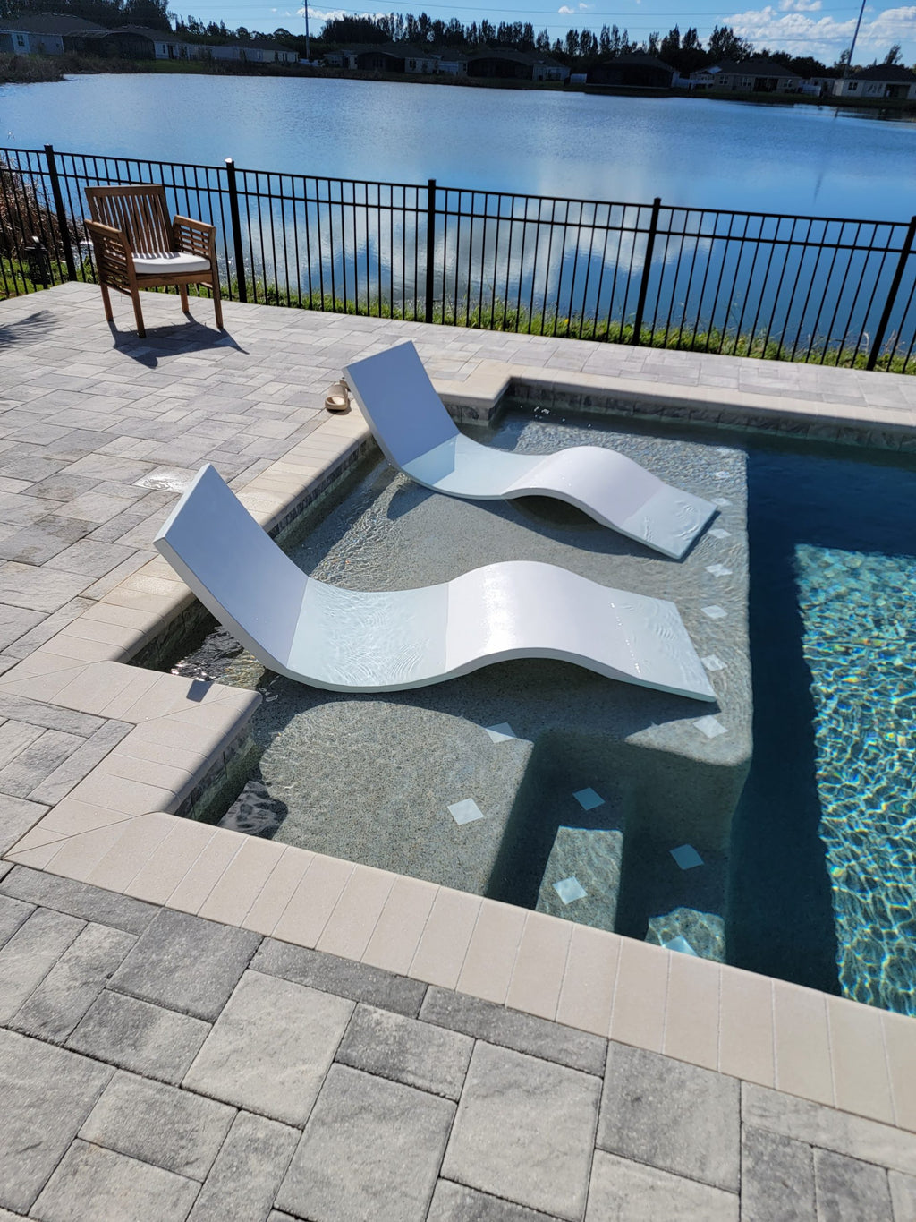 Luxury Swimming Pool Lounger in White Polished Finish image 5