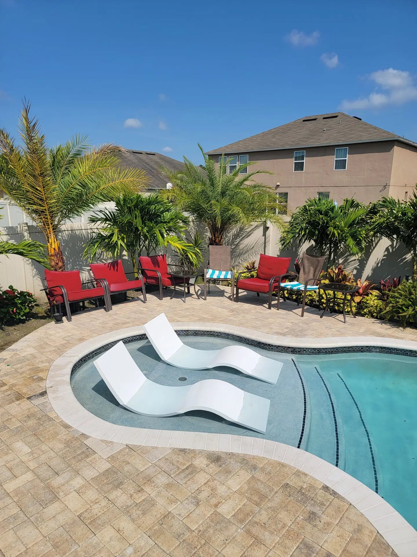 Luxury Swimming Pool Lounger in White Polished Finish image 1