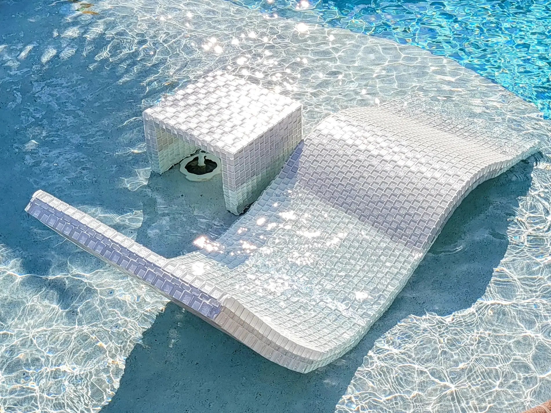 Luxury Glass Tile Pool Lounger - Premium Sun Shelf Furniture | Shelf ...