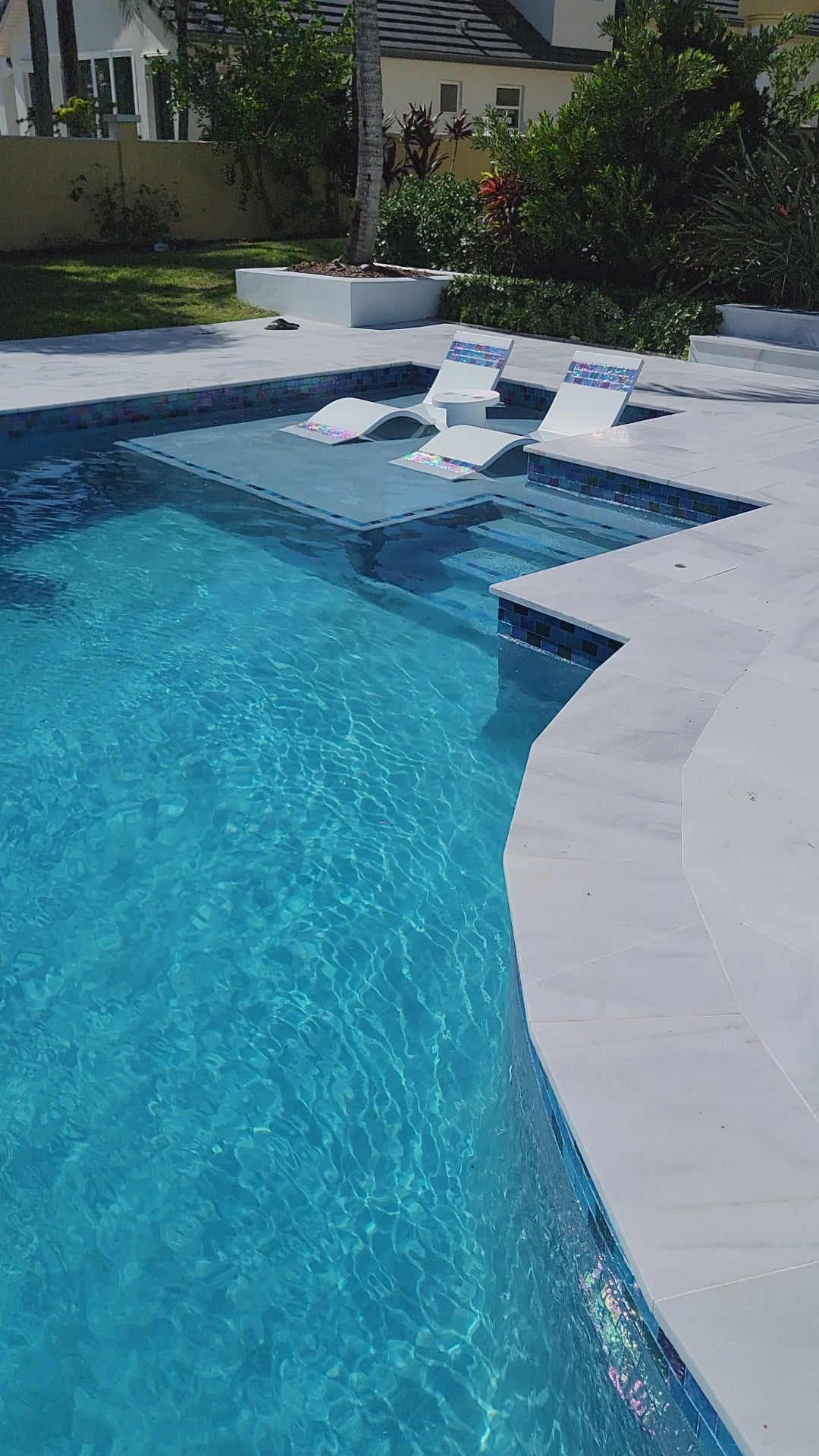 Swimming Pool Side Table w/ Cup Holders & Umbrella Holder