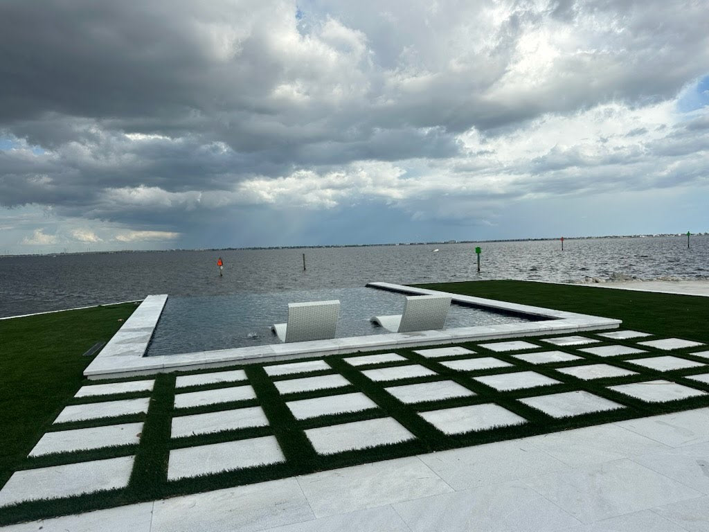 Luxury Glass Tile Sun Shelf Lounger